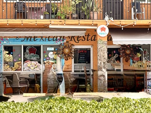 Los Molcajetes Mexican Restaurant storefront